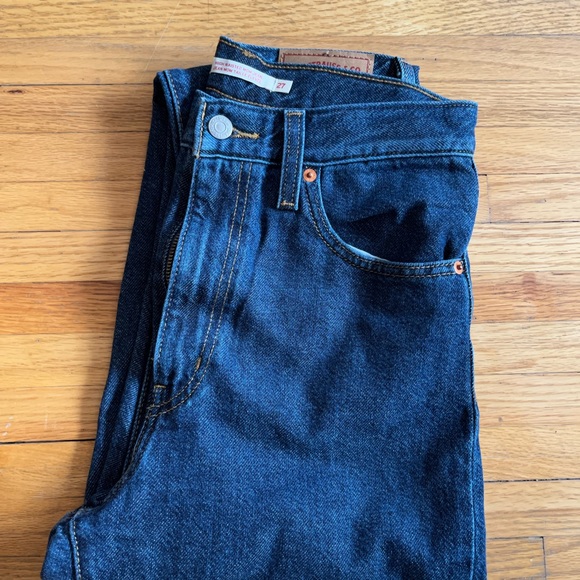 Levi Strauss Jeans - High Waisted Mom Jean (27) - Picture 5 of 5
